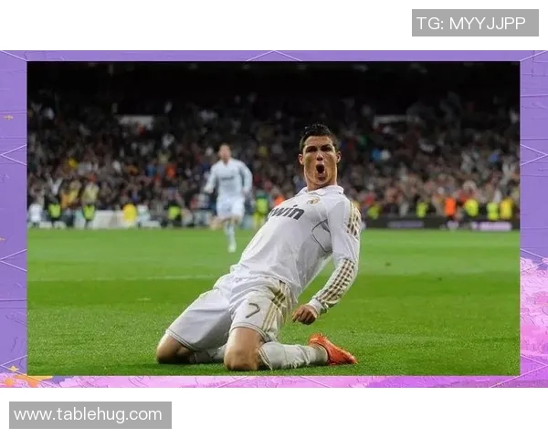 最受欢迎的足球明星高清截图大集合带你领略球场风采与魅力